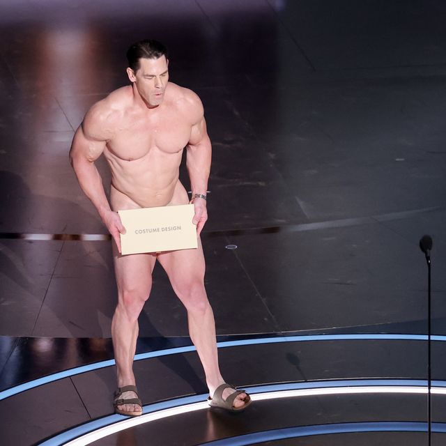 VIDEO: John Cena appears nude on stage to present Oscar award