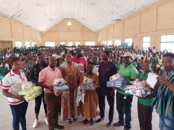 Lordina Mahama donates 5 sets of jerseys, footballs, cash in support of Jema SHS football team