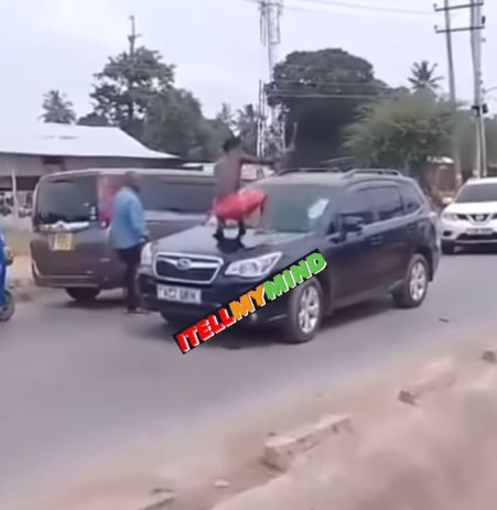 Group beats mentally challenged man for smashing motorist’s windshield