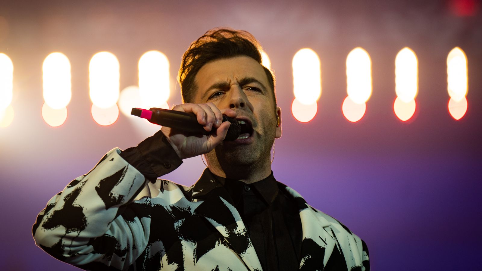 Westlife singer Mark Feehily not fit, pulls out of tour