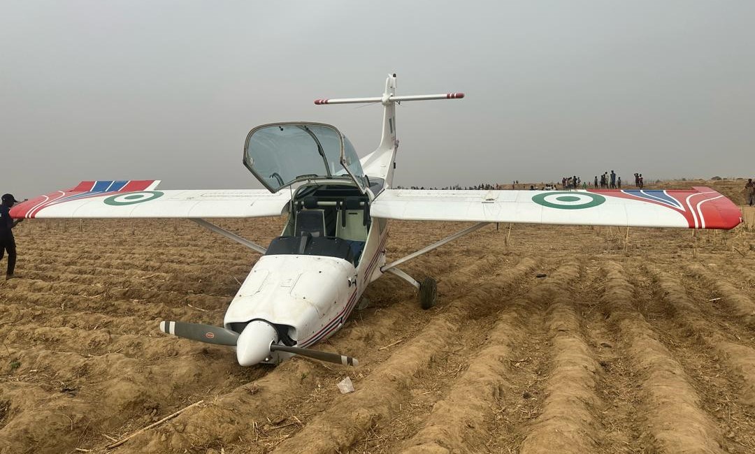 Nigerian Air Force pilots uninjured after aircraft crash