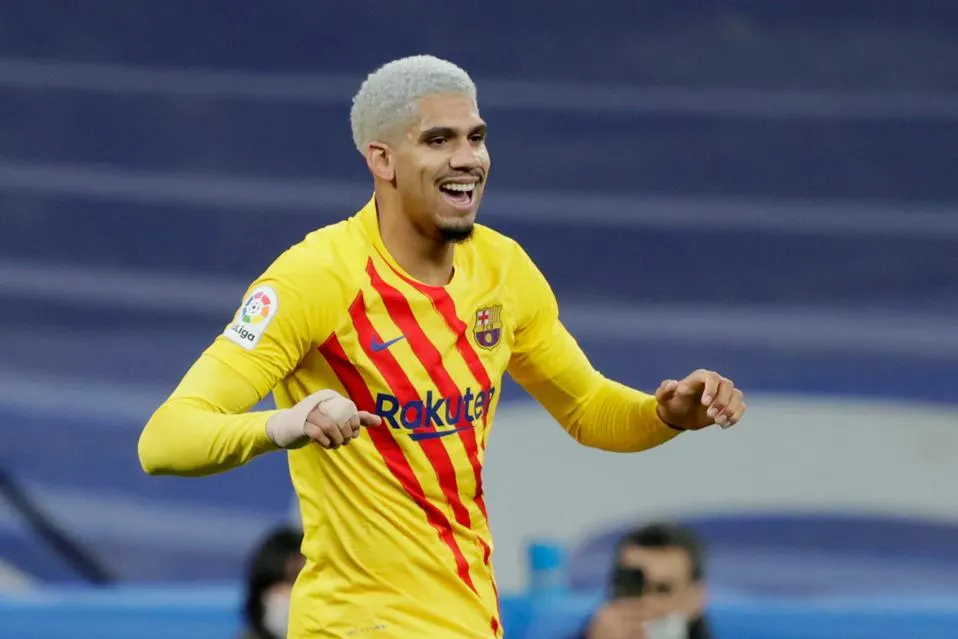 Bayern Munich eyeing €100 million transfer for Barcelona’s Araújo