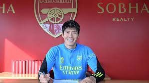 Tomiyasu renews contract with Arsenal