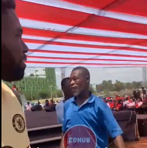 Video: Man ‘attacks’ Sarkodie for not giving him  money at Telecel launch