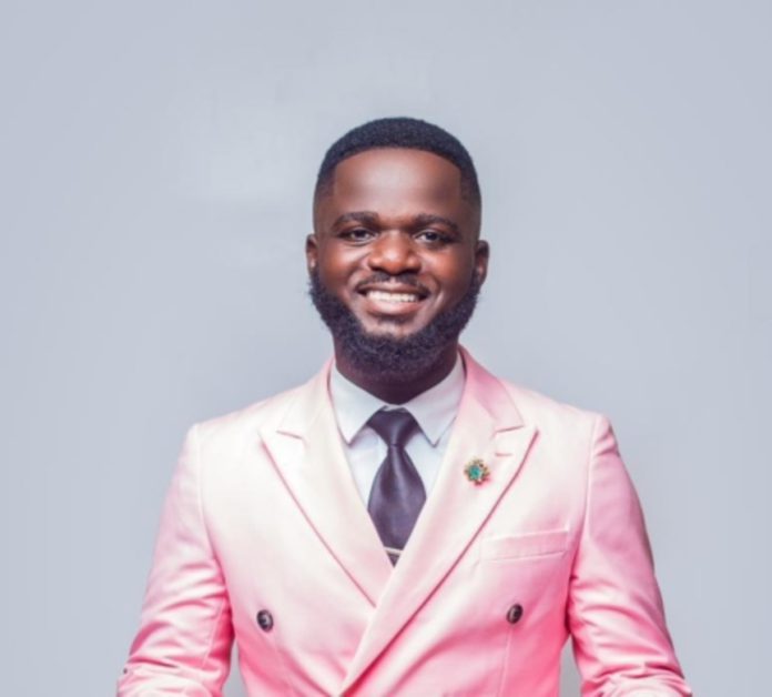 UCC medical student supports 10 fellow students by paying their fees