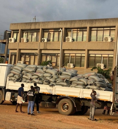 GIS confiscates cocoa beans being smuggled to Togo at Kpando Torkor