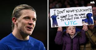 ‘We are trying’ – Gallagher to young fan who asked for a fight from Chelsea