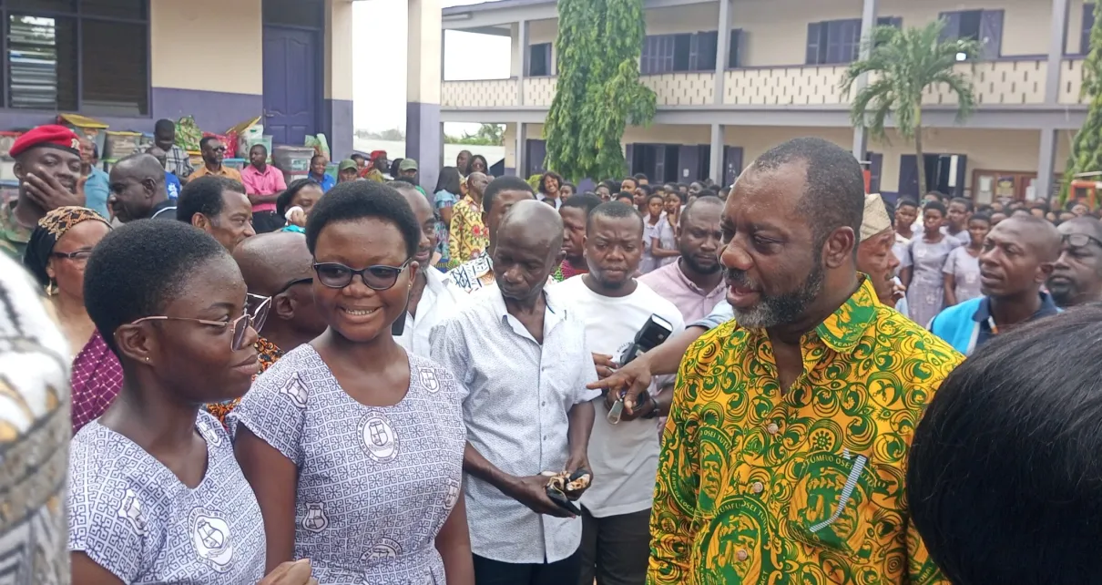 Dr. Matthew Opoku Prempeh equips Serwaa Nyarko SHS’s science laboratory with furniture, other items