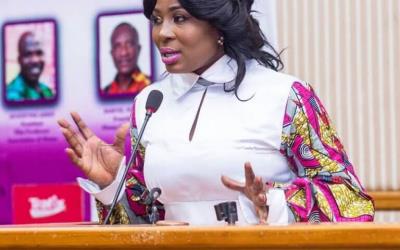 Actress Gloria Safo expresses fury as celebrity friends fail to honor her event