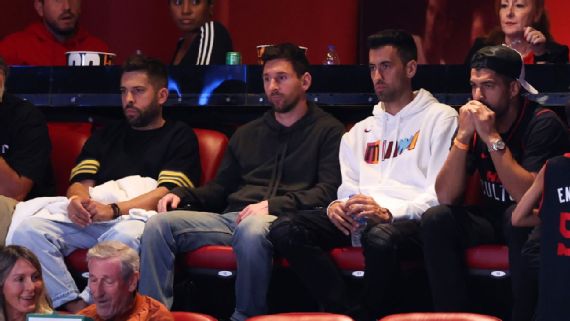Messi, Busquets, Alba makes visits stadium to watch Miami Heat NBA game