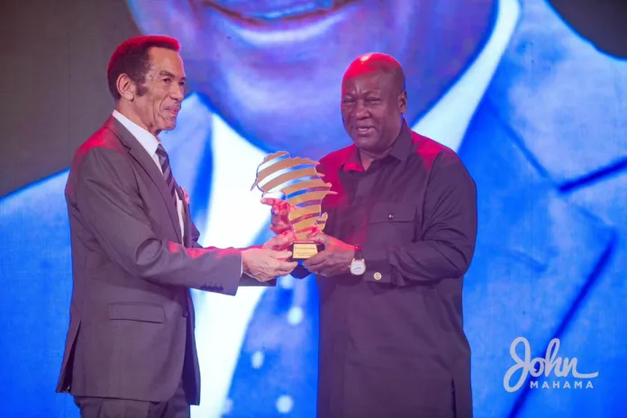 Mahama honoured at Africa Heritage Awards in Lagos for stellar leadership