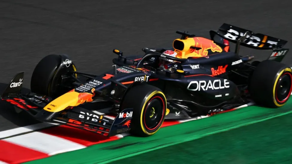 Verstappen cruises to a comfortable victory in Japanese Grand Prix
