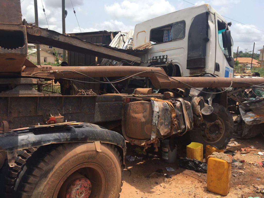 Gory accident near Obuasi leaves 5 dead, 14 injured