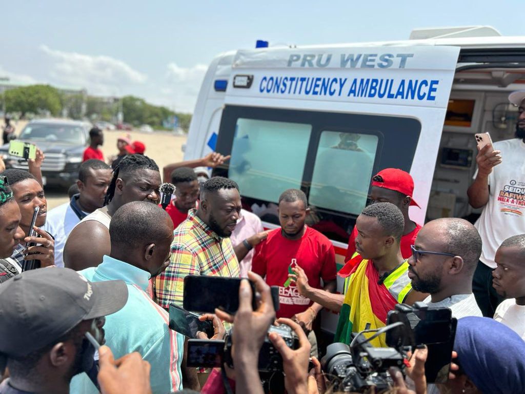 Pablo, other NDC officials welcome Seidu at Black Stars Square after GWR attempt