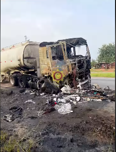 Suhum Firefighters contain tanker explosion on Kumasi-Accra Highway