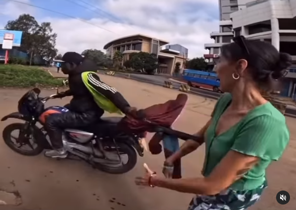 Robbers snatch vlogger’s bag in broad daylight in Nairobi