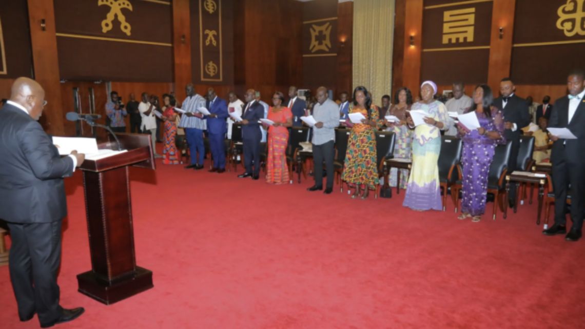 New ministers and deputies sworn into office