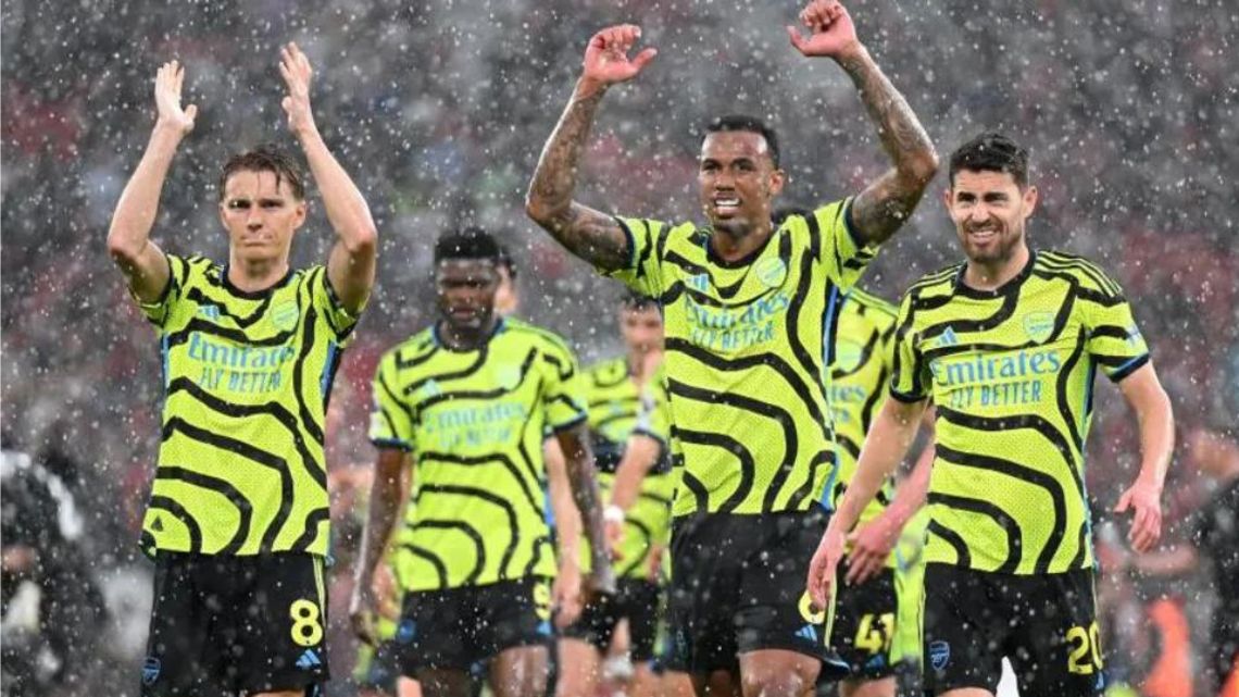 Man United lose to title-chasing Arsenal by a goal to nil