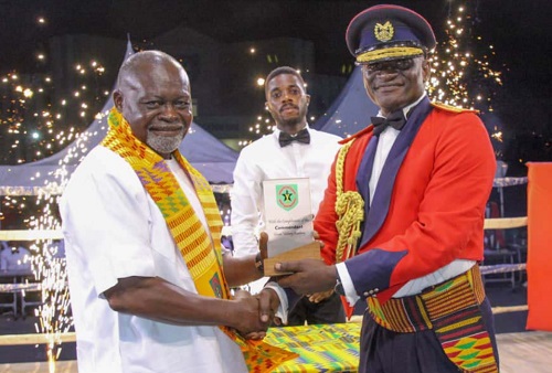 Azumah Nelson, others honoured by Ghana Military Academy for boxing excellence