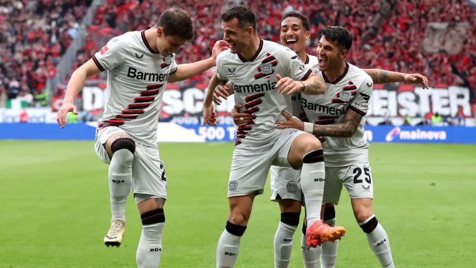 Bayer Leverkusen thrash Eintracht Frankfurt to remain unbeaten 