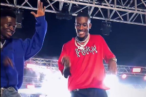 Video: Hudson-Odoi joins King Promise on stage at Pent Hall Week