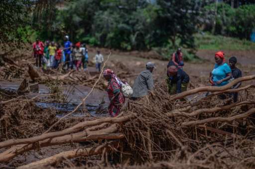 Kenyan govt establishes over 100 camps for flood victims