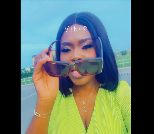 Delay flaunts luxurious wig, handbag, 25 Karat gold jewelry on social media
