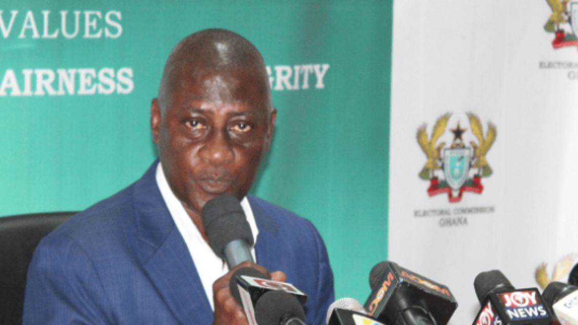 EC pledges multiple briefings on election day
