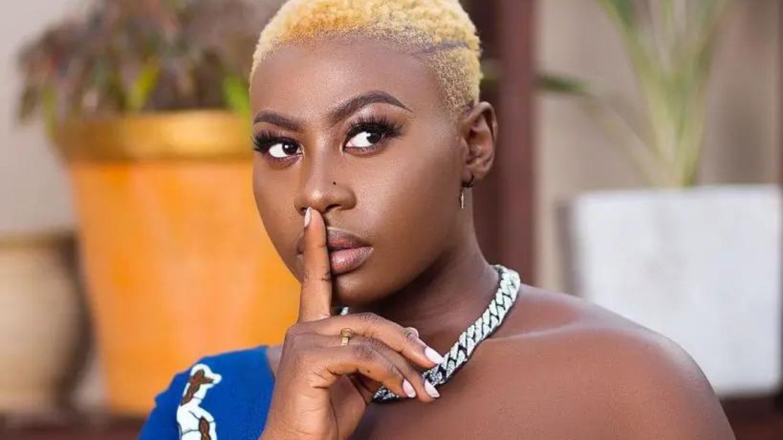 I’m high on ‘weed’ – Actress Etty Bedi confesses during live interview