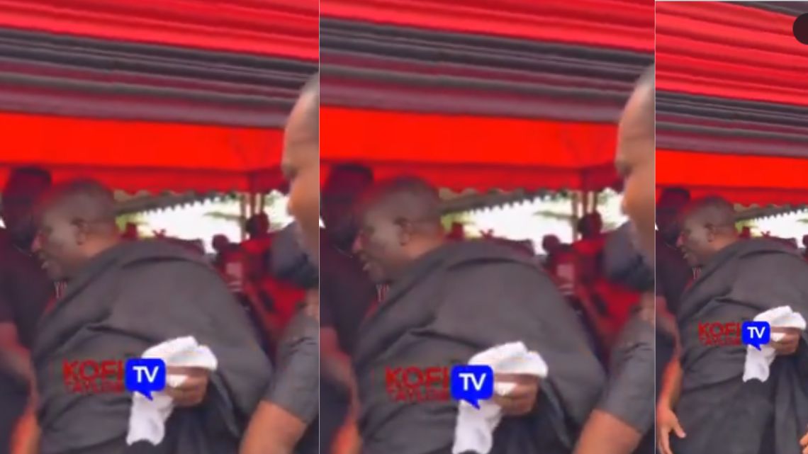 Alan Kyerematen stylishly ignores Wontumi’s handshake at John Kumah’s funeral
