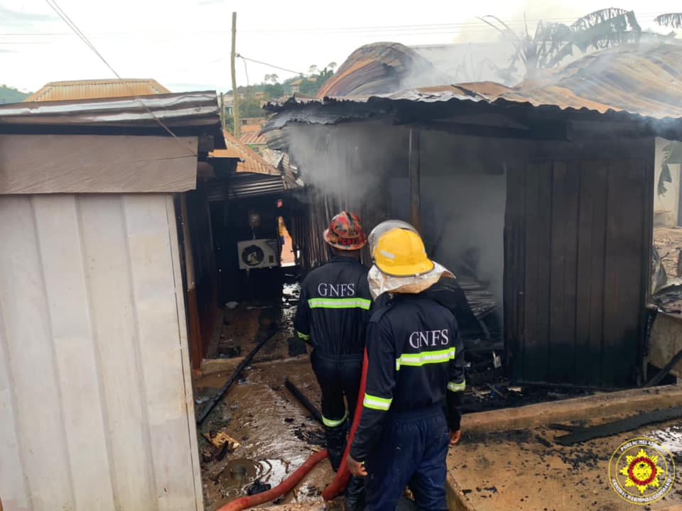 8 shops around Community One Market burnt to ashes