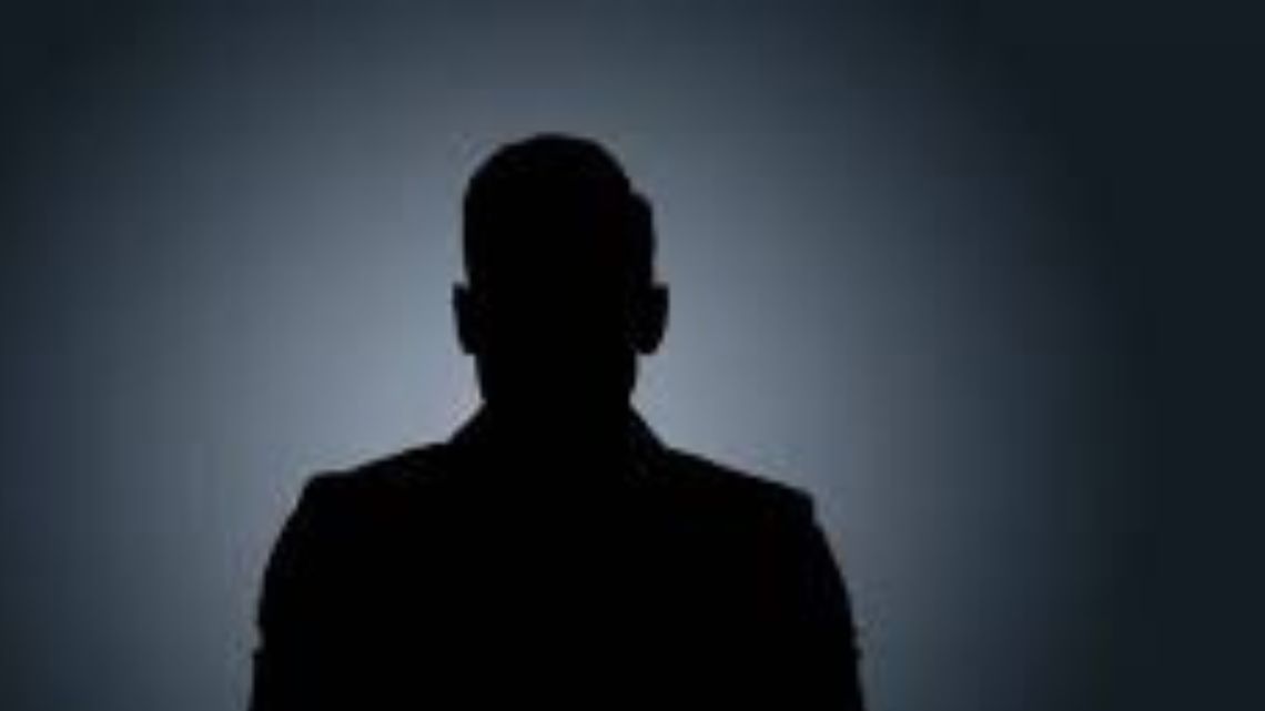 Man sets himself on fire after failed attempt to kill wife