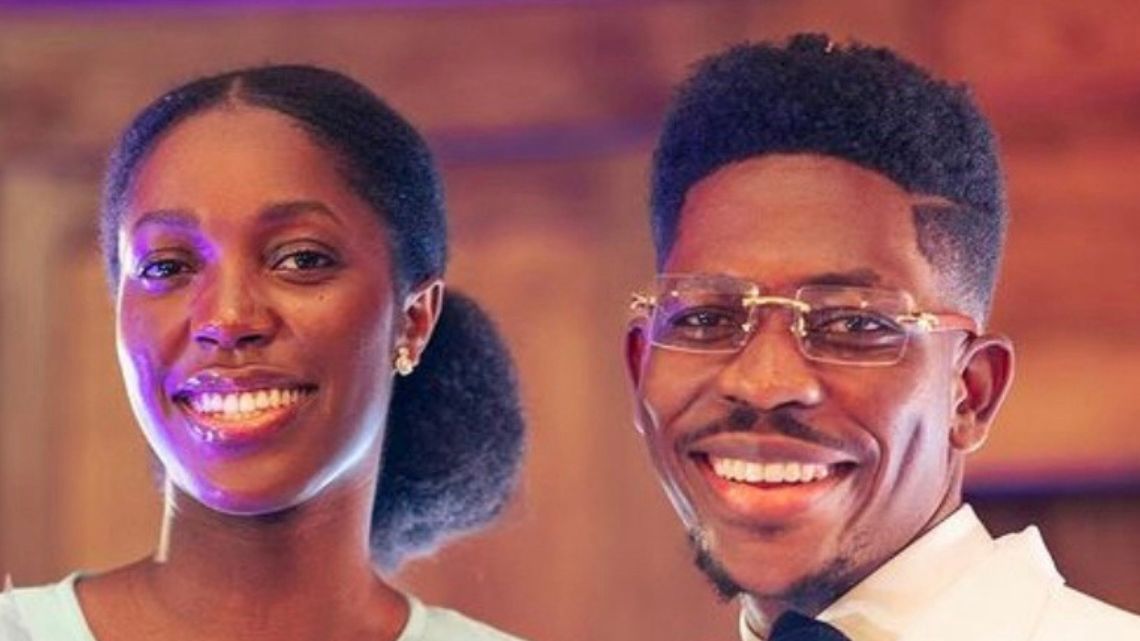 “Ghana fuo wo krom”- Marie Wiseborn playfully teases Moses Bliss on stage
