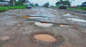 Fix our roads or lose our votes in December Polls – Nyakrom residents to govt