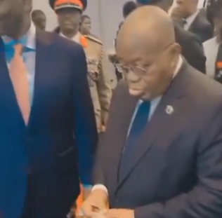 “Akufo-Addo is just a dirty boy” – NDC man reacts to president dropping peels on the floor