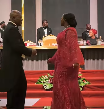 Moonwalk, leg twists – Watch Otumfuo and Lady Julia’s graceful dance moves