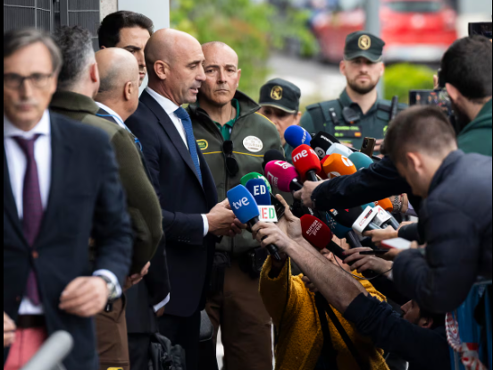 Luis Rubiales tried to divert funds to Messi, Gerard Pique during COVID pandemic – Reports