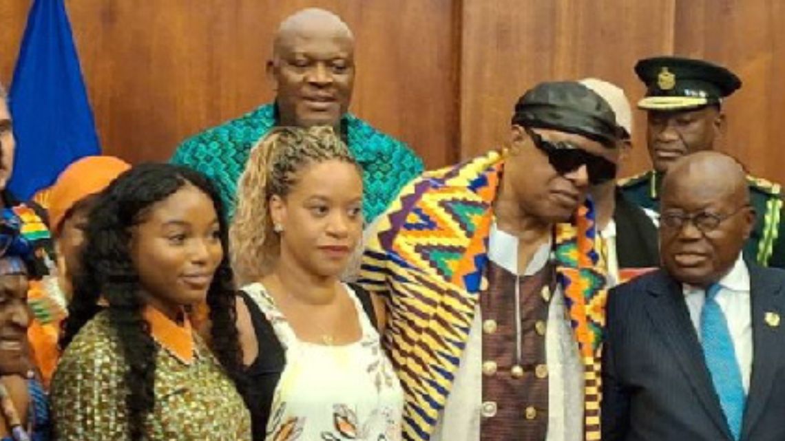 American singer Stevie Wonder officially becomes a Ghanaian, receives certificate of citizenship