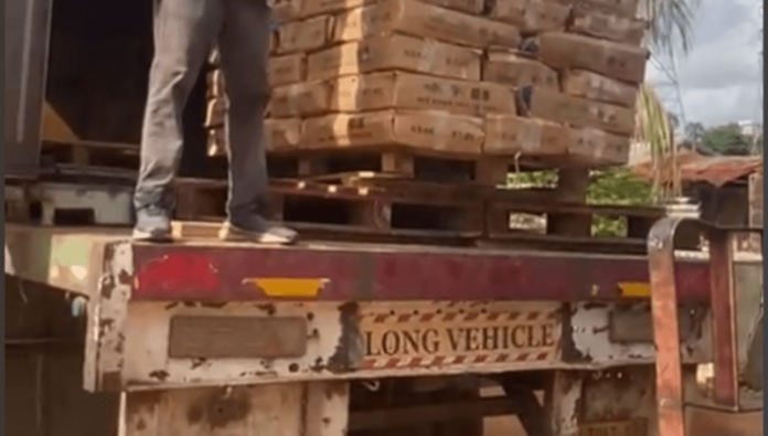 Customs seize truck allegedly carrying fishes to Kumasi instead of Burkina Faso