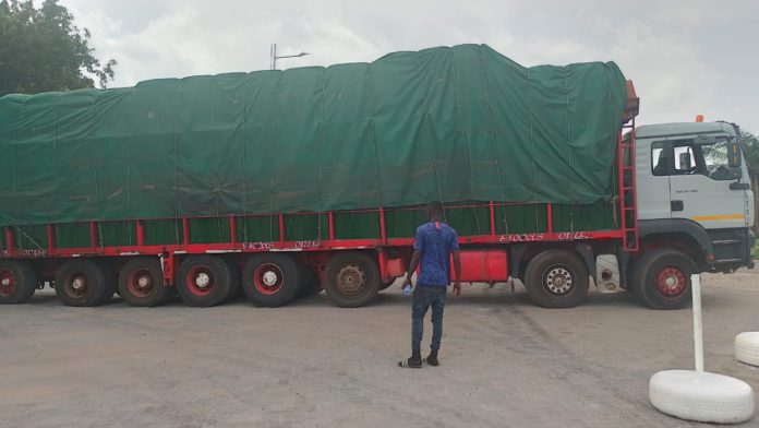 3 trucks of smuggled cooking oil impounded at Tetteh Quarshie roundabout