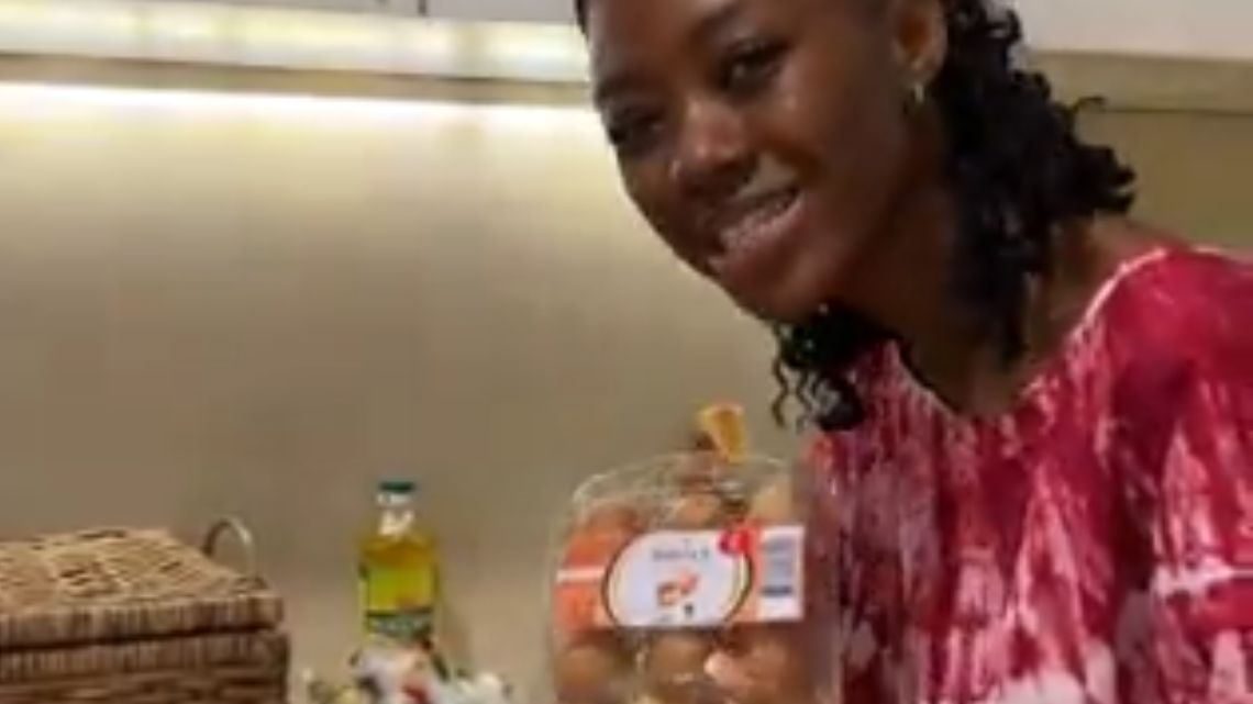 Netizens in shock as woman buys a carton of eggs for GHC1.80 in Nigeria