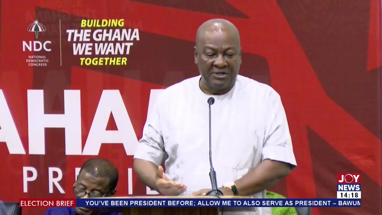 Security officers don’t have the right to seize your Ghana Cards – Mahama to Aflao residents