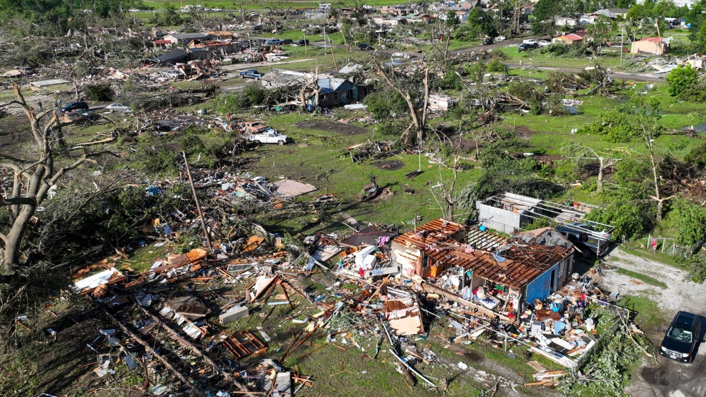 Two persons killed by tornadoes that rip throughout central and southeast of U.S