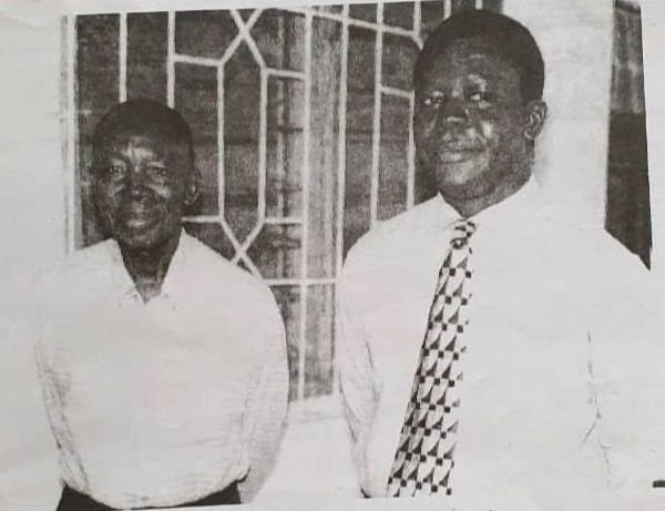 Old photo of Otumfuo Osei Tutu II and father pops up on social media