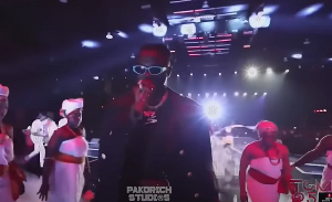 Why Stonebwoy graced the TGMA stage with his back facing the crowd