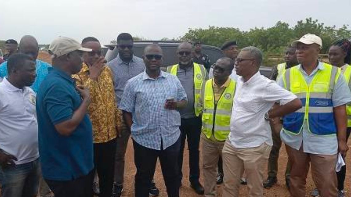 Minister for Roads inspects progress of works in the Northern Region
