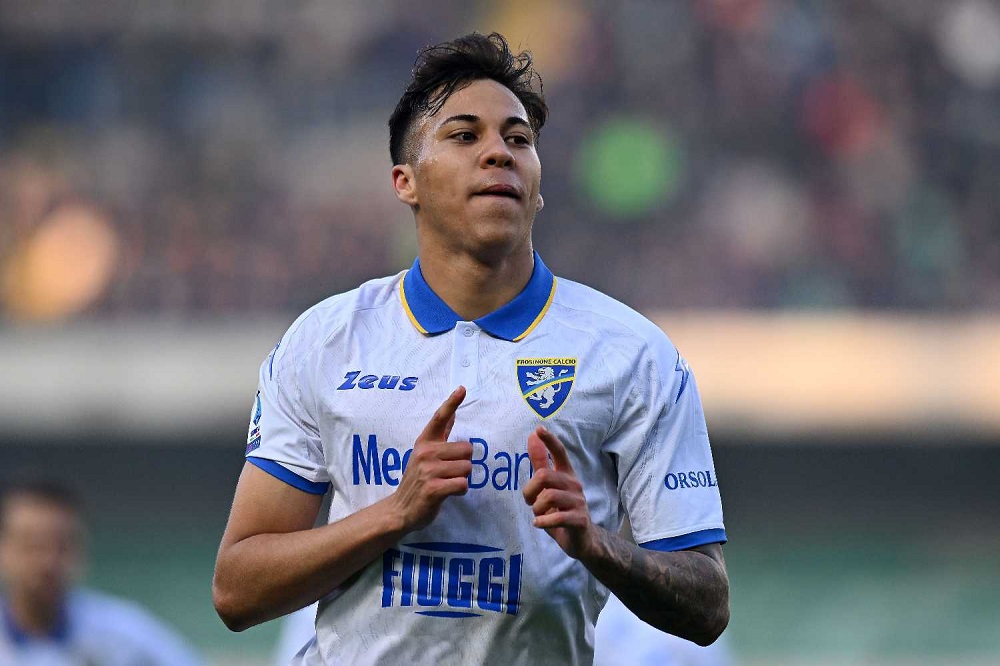 Santos mull filing a complaint with FIFA against  Juve transfer deal over Jorge