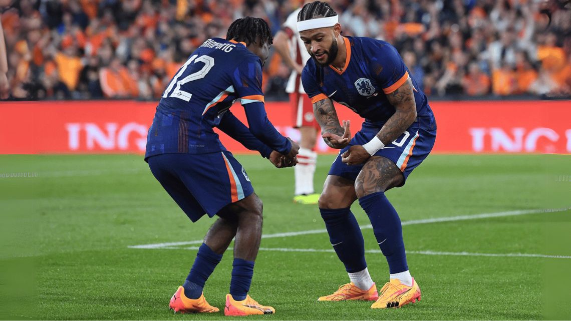 Memphis Depay and Jeremie Frimpong attempt ‘Adowa’ dance after scoring for Holland