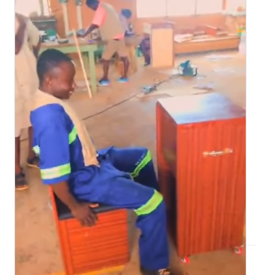 Technical student from Tamale creates multi-functional desk for Ghanaian schools