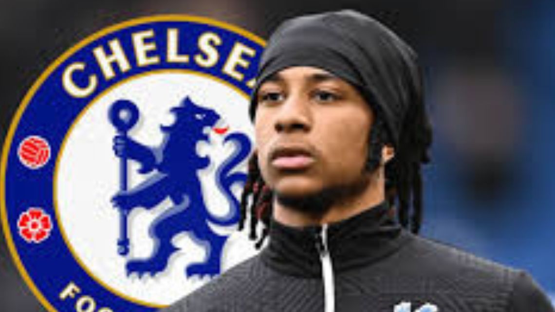 Chelsea, Man Utd race for Palace’s Olise – Source